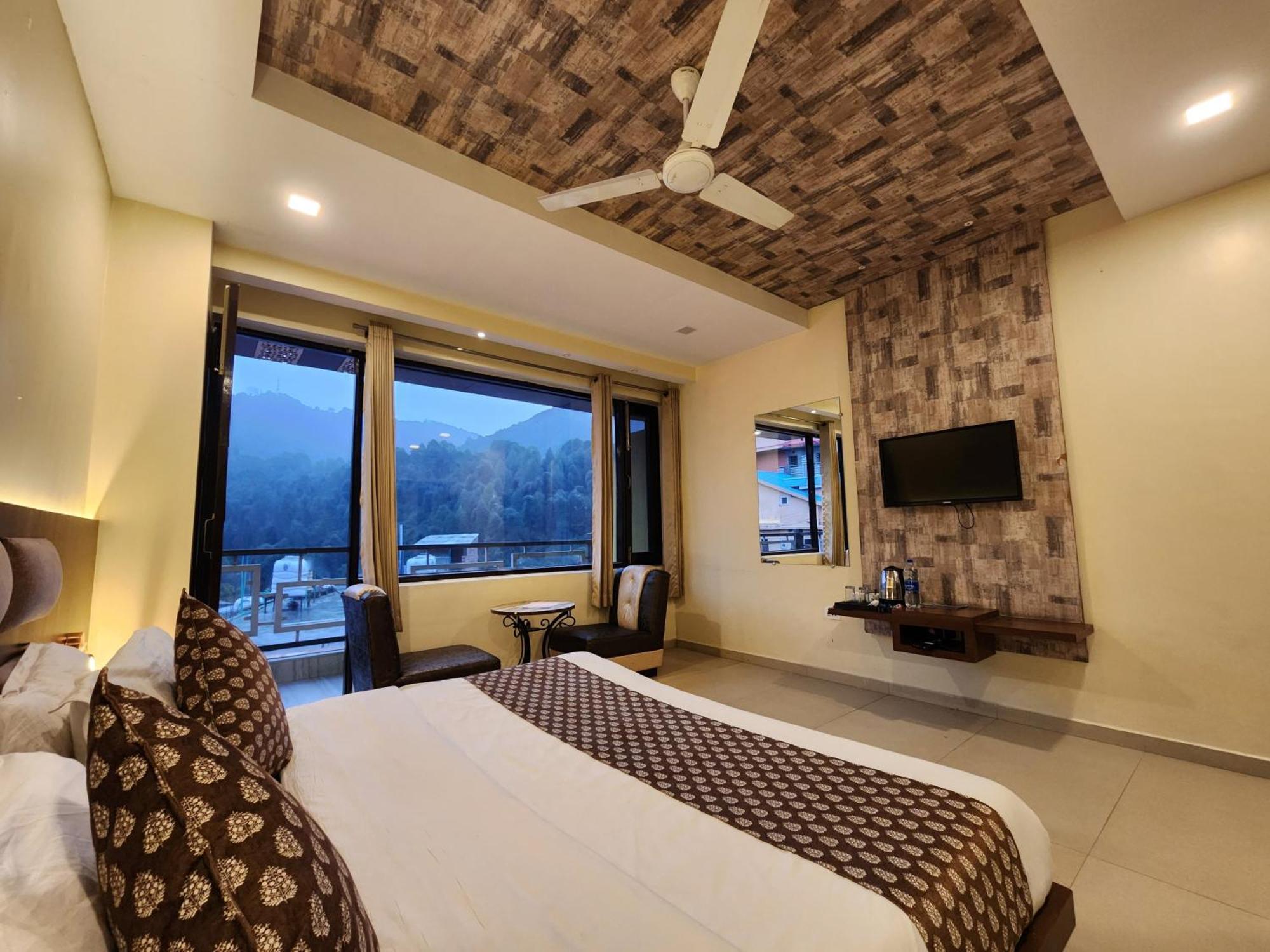 The White Orchid Dalhousie Hotel Exterior foto